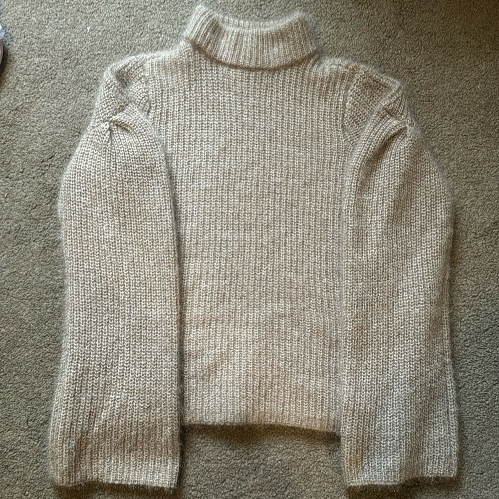 Turtle neck sweater